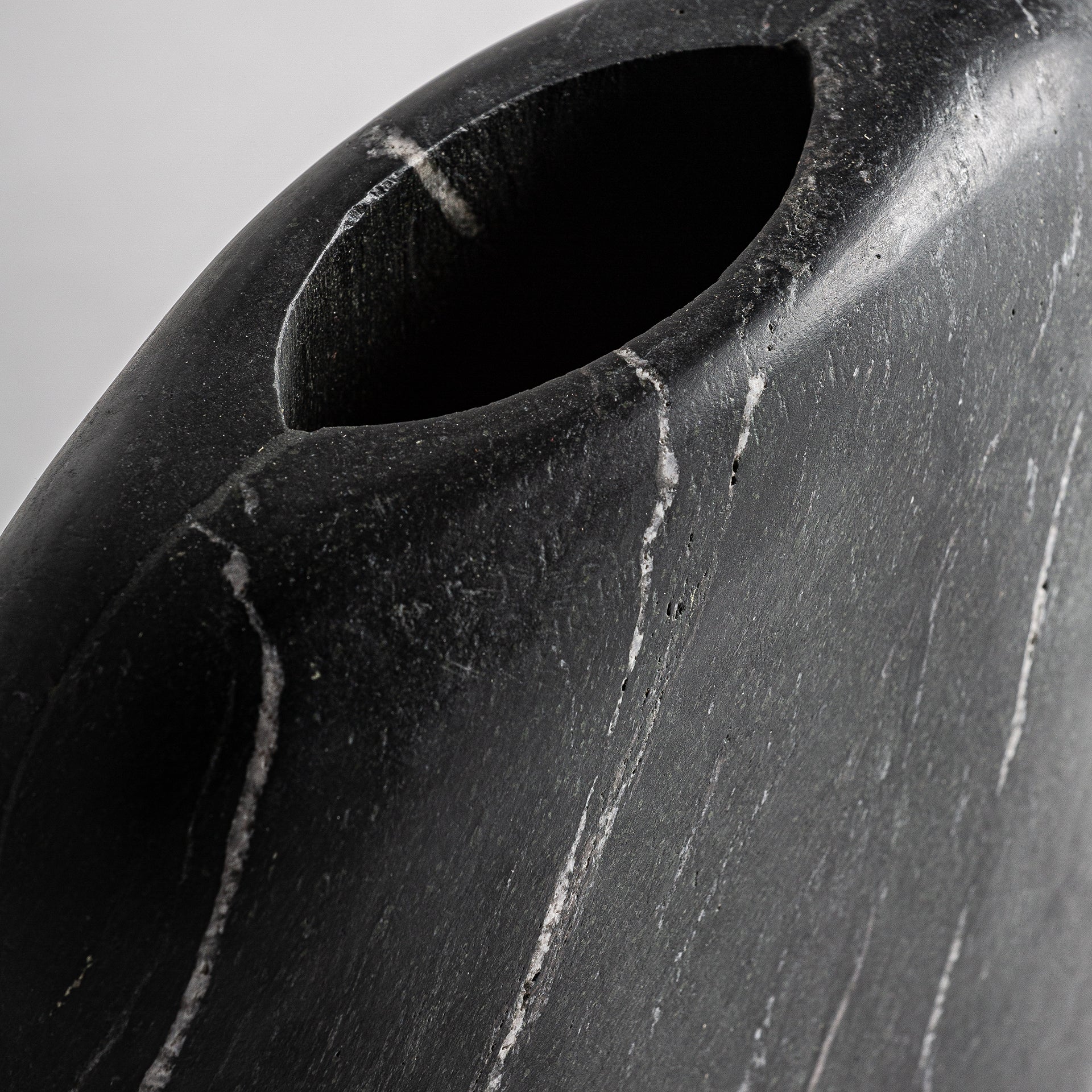 LEVI VASE